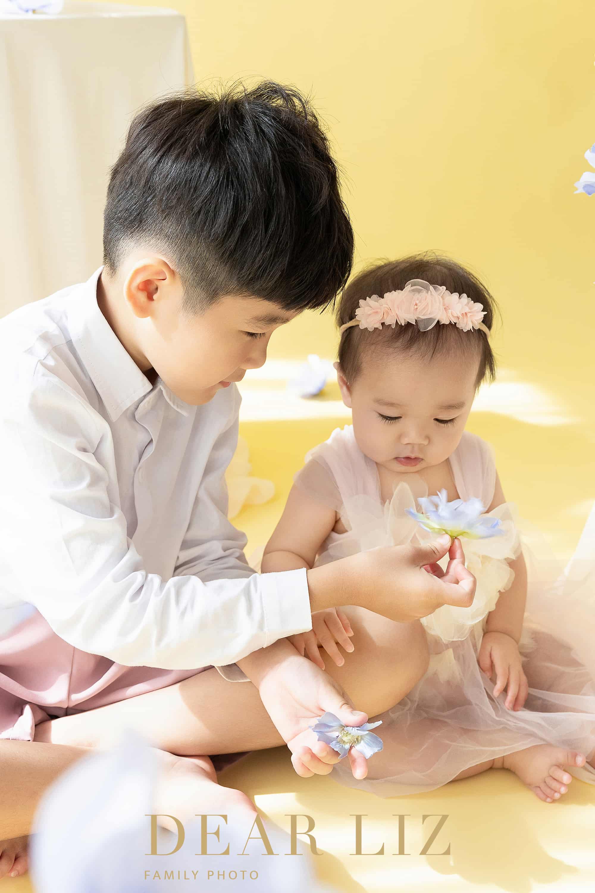 哥哥小徹和妹妹小霓合照